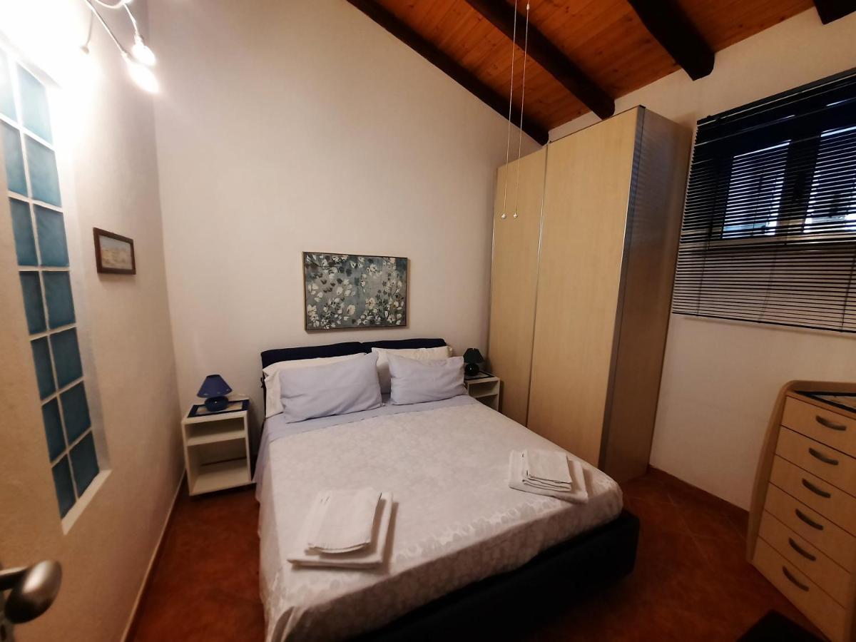 La Casa Di Marta Milazzo Exterior foto